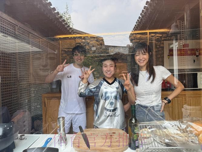 中青赛场双喜临门，少年“老穆”遇幸福烦恼